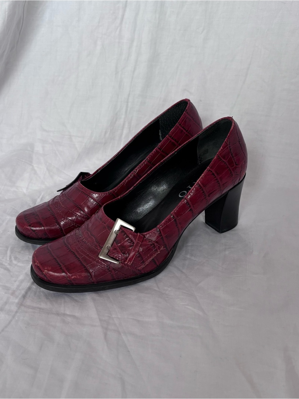 Franco Sarto Women’s Red Croc-Embossed Buckle Pumps Geniune Leather size 6